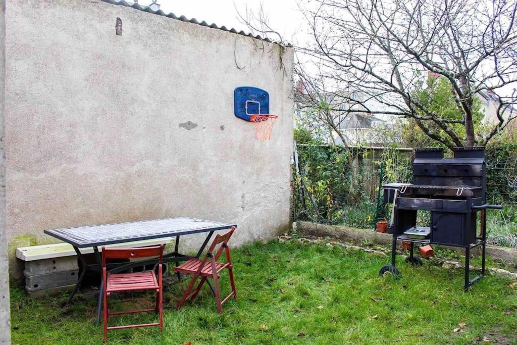 Studio avec Jardin à Tours Appartamento Esterno foto